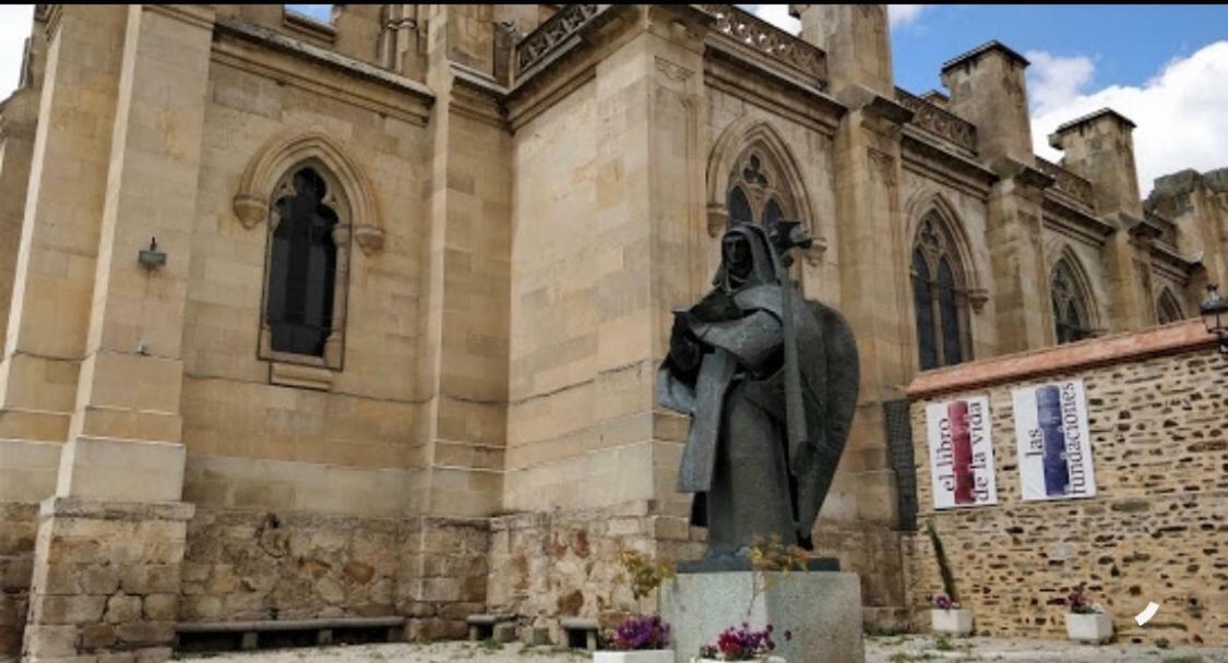 Alojamiento La Duquesita Διαμέρισμα Alba De Tormes Εξωτερικό φωτογραφία